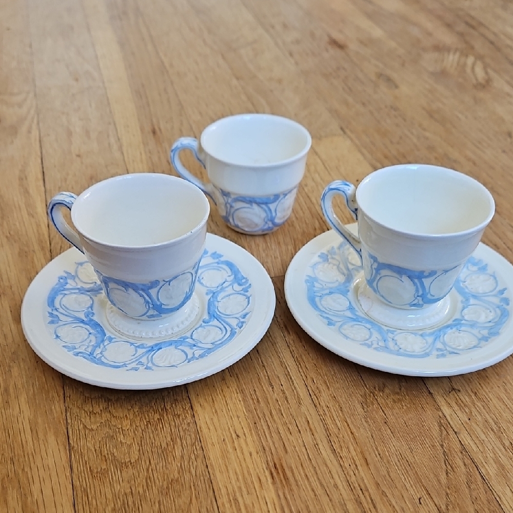 Vintage Wedgewood Patrician Demitasse Cups And Saucers